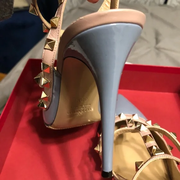 Rockstud valentino in grey - Picture 7 of 8